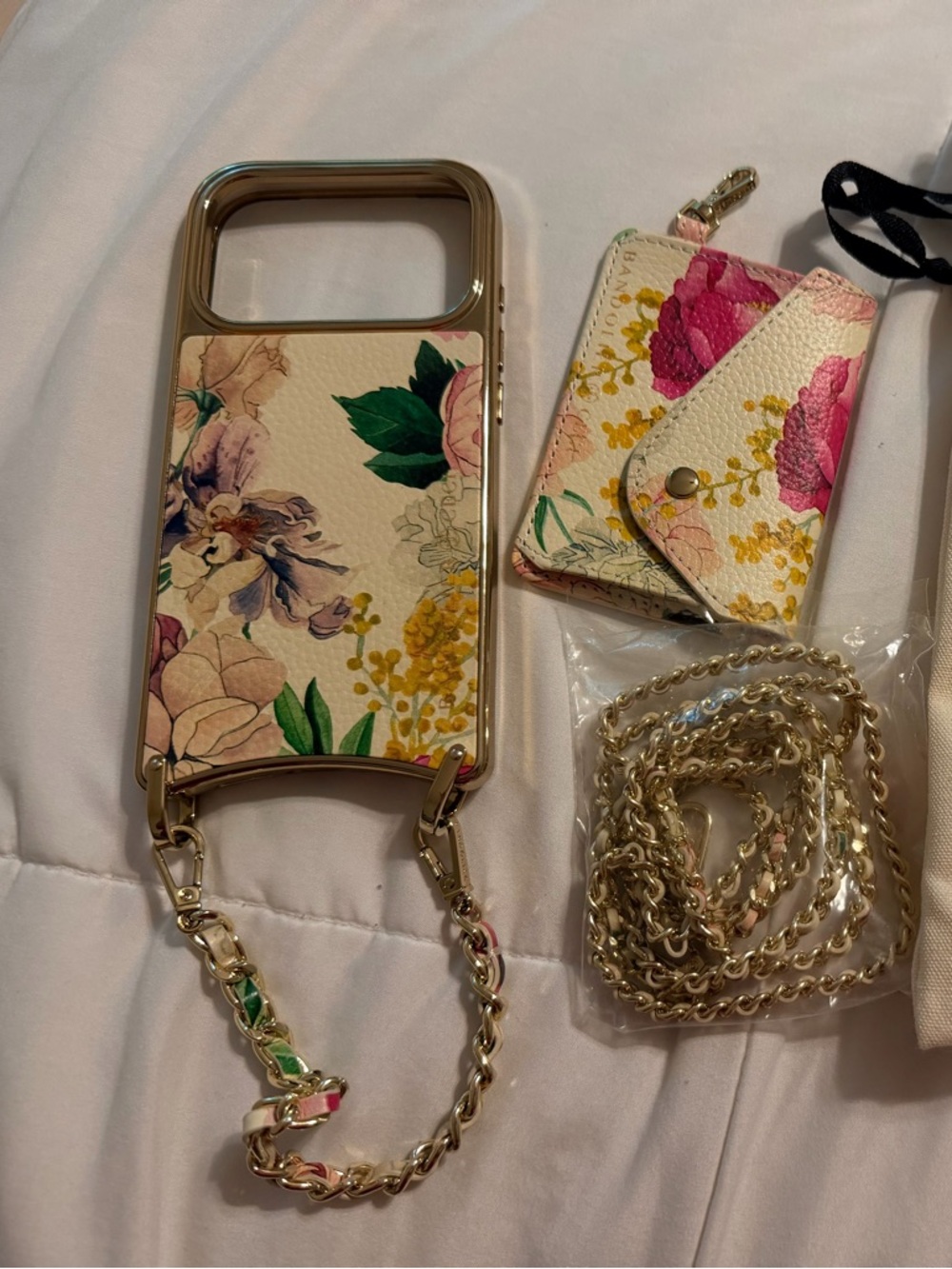 Bandolier Rae Magnet Duet Floral Mini Card Holder Wristlet with Gold Chain